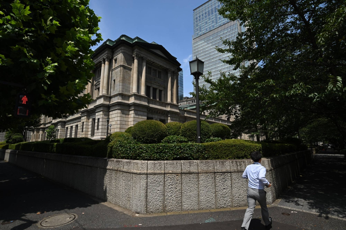 BOJ sells 10-year cash bonds to ease shortage tied to futures