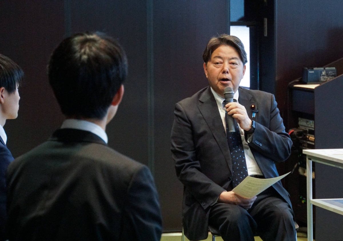 Japan ready to team up with Trump over North Korea abduction issue