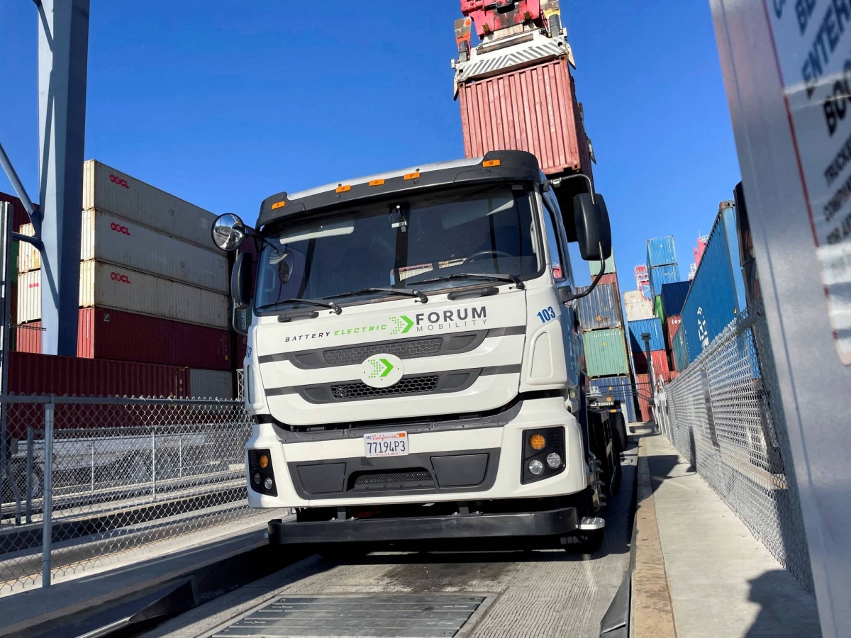 Chinese firms take on EV truck challenges