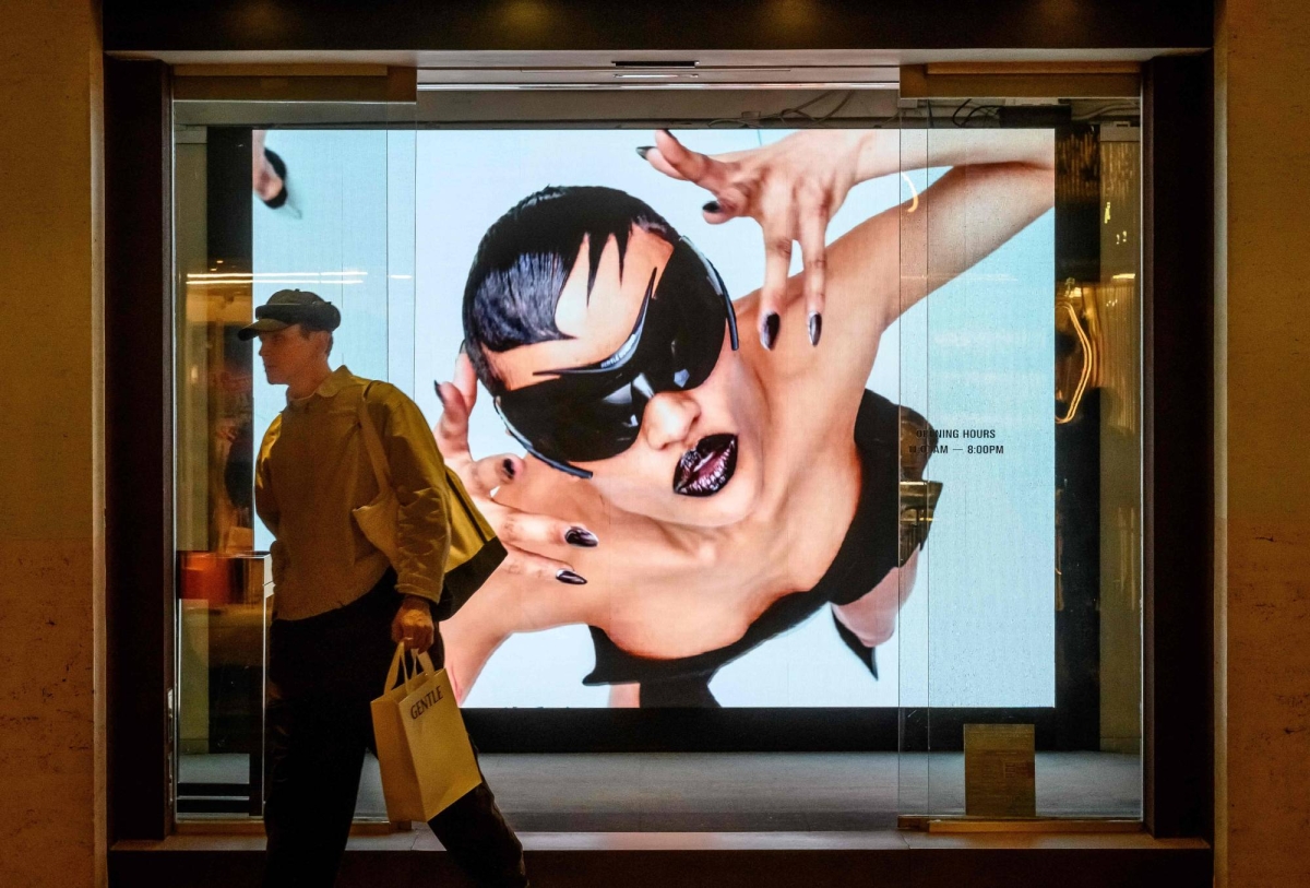 As bitcoin soars, luxury brands consider accepting crypto payments