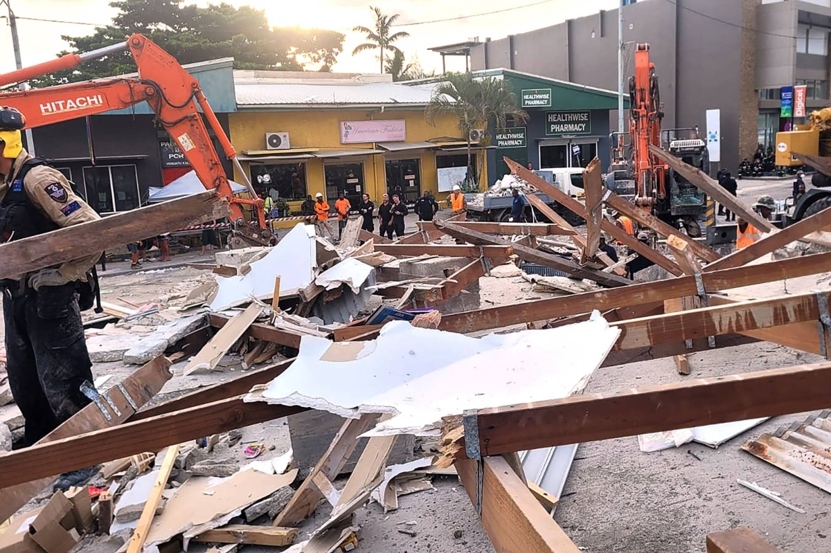 Rescuers extend search for Vanuatu quake survivors