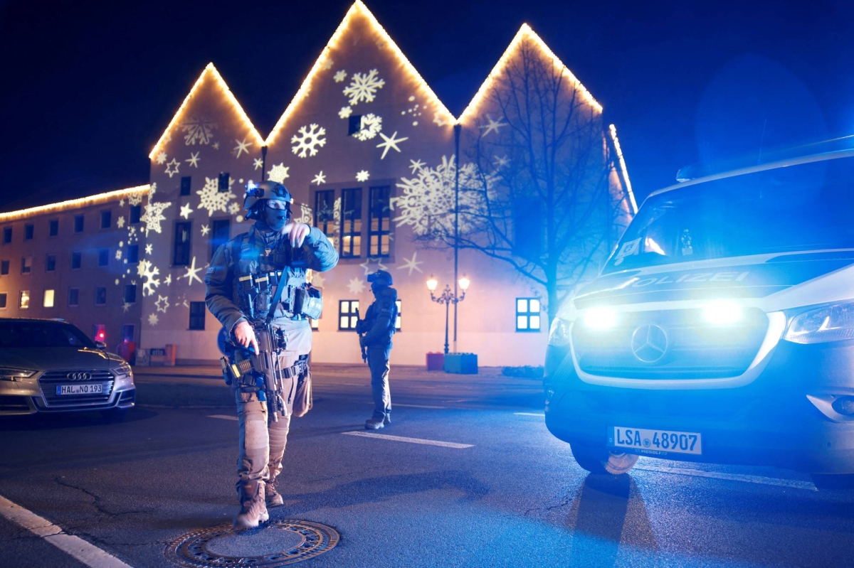 Driver kills at least two after ramming into crowd at German Christmas market