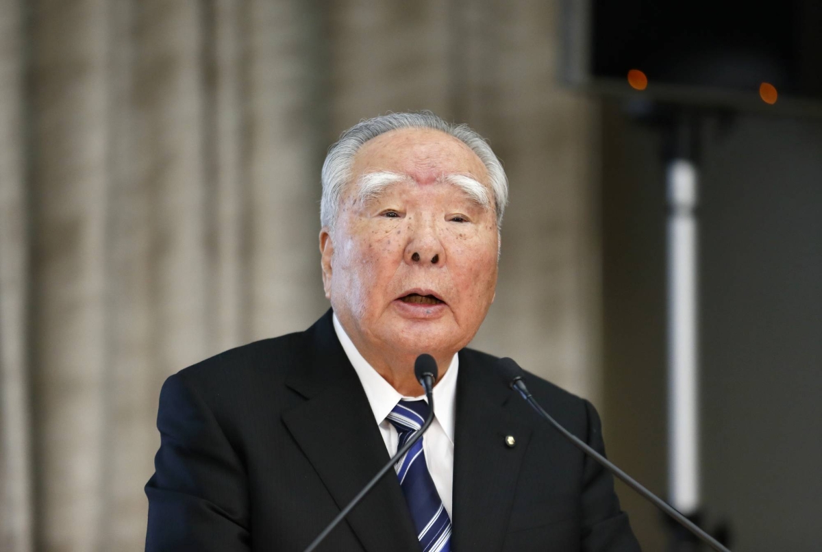 Osamu Suzuki, who ran Suzuki Motor for five decades, dies at 94