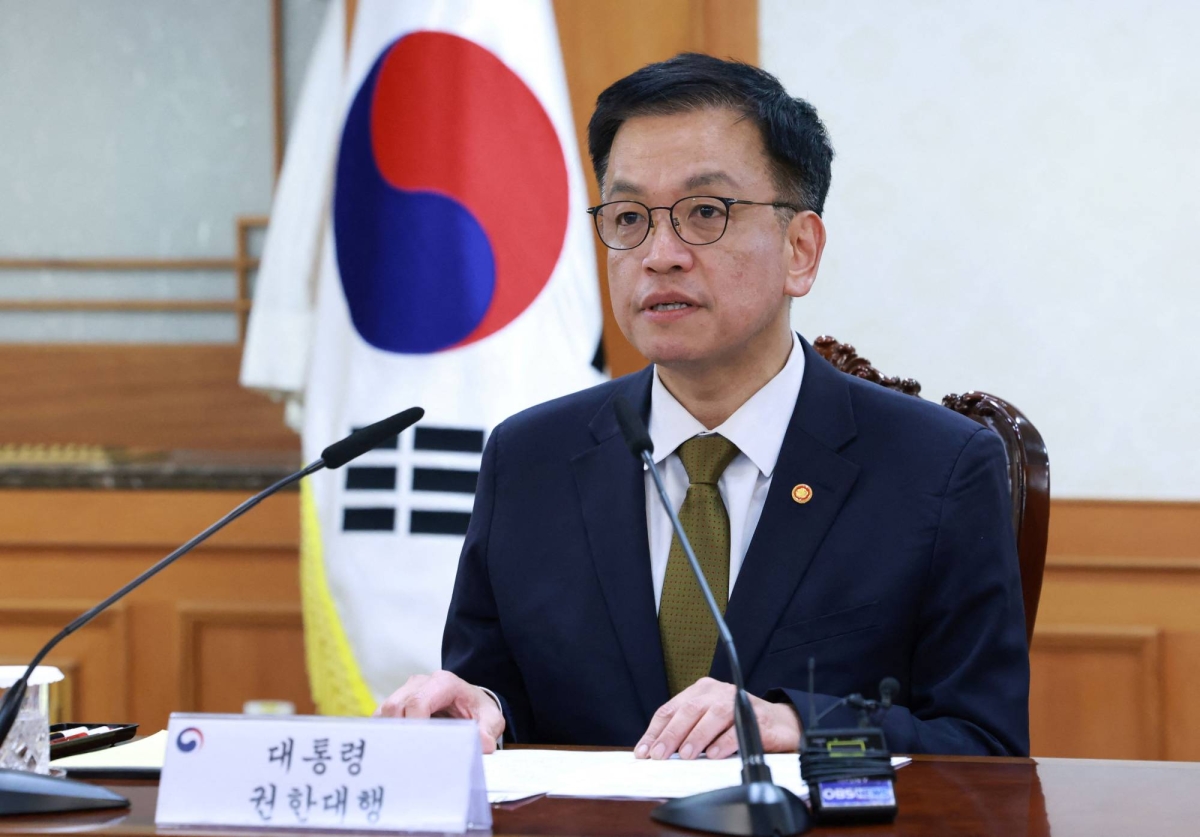 South Korea’s acting President Choi to appoint two Constitutional Court justices