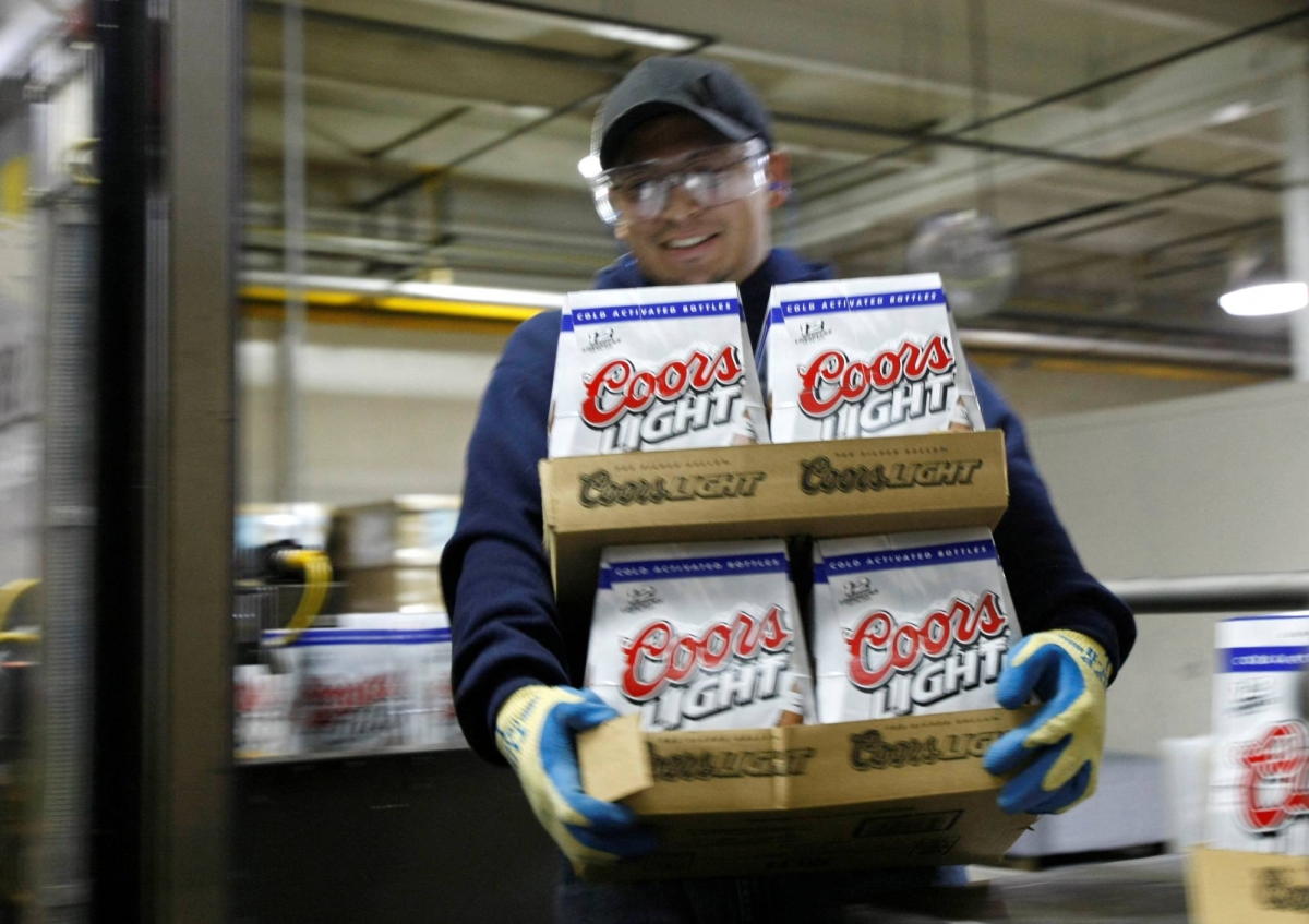 U.S. surgeon general urges cancer warnings for alcoholic drinks
