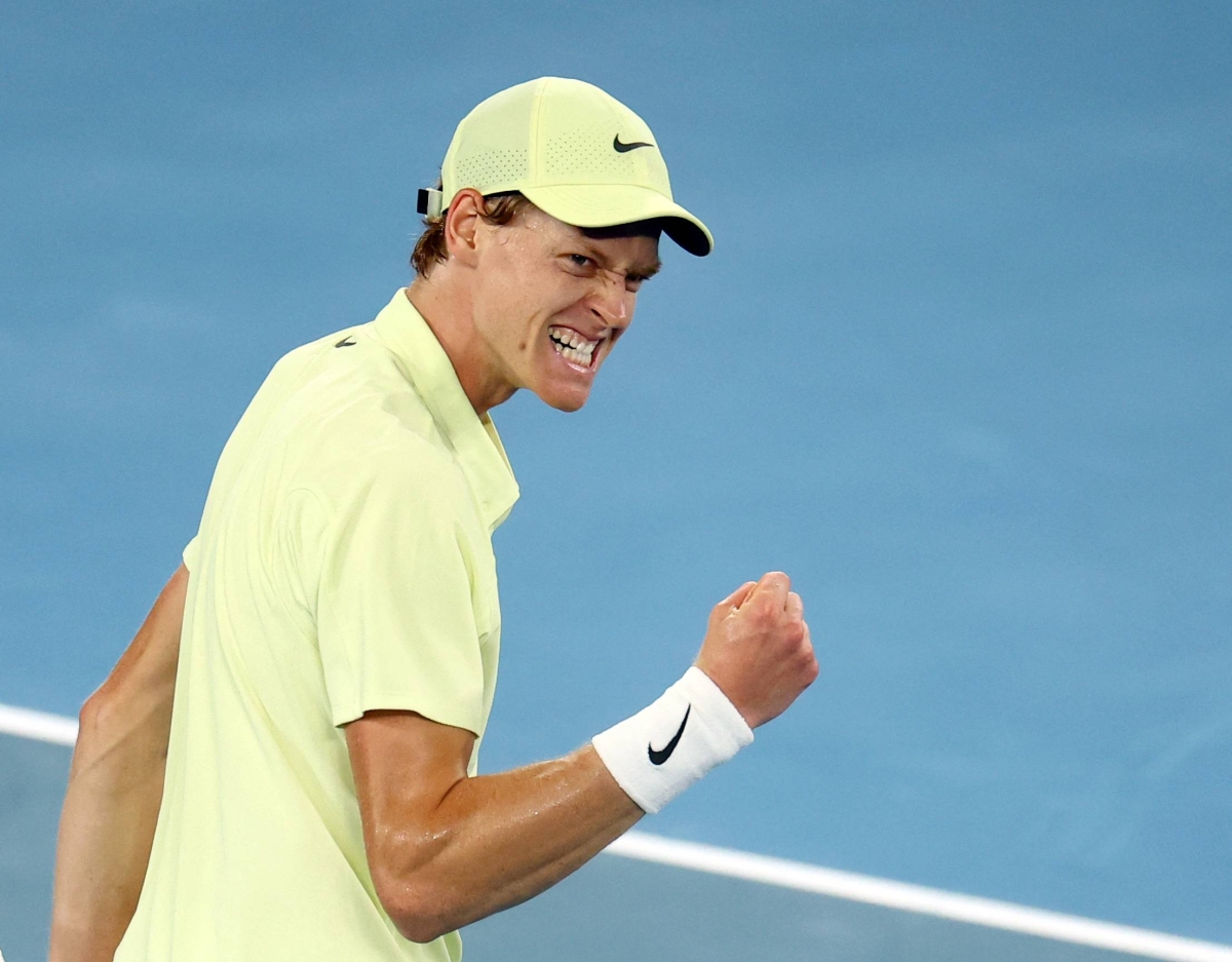 Cramping Sinner subdues Shelton and returns to Australian Open final