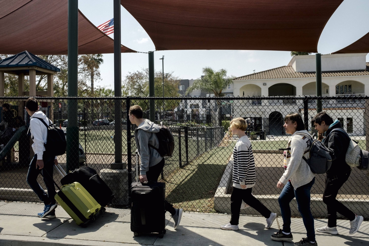 Trump officials pause programs to let in immigrants, including Ukrainians