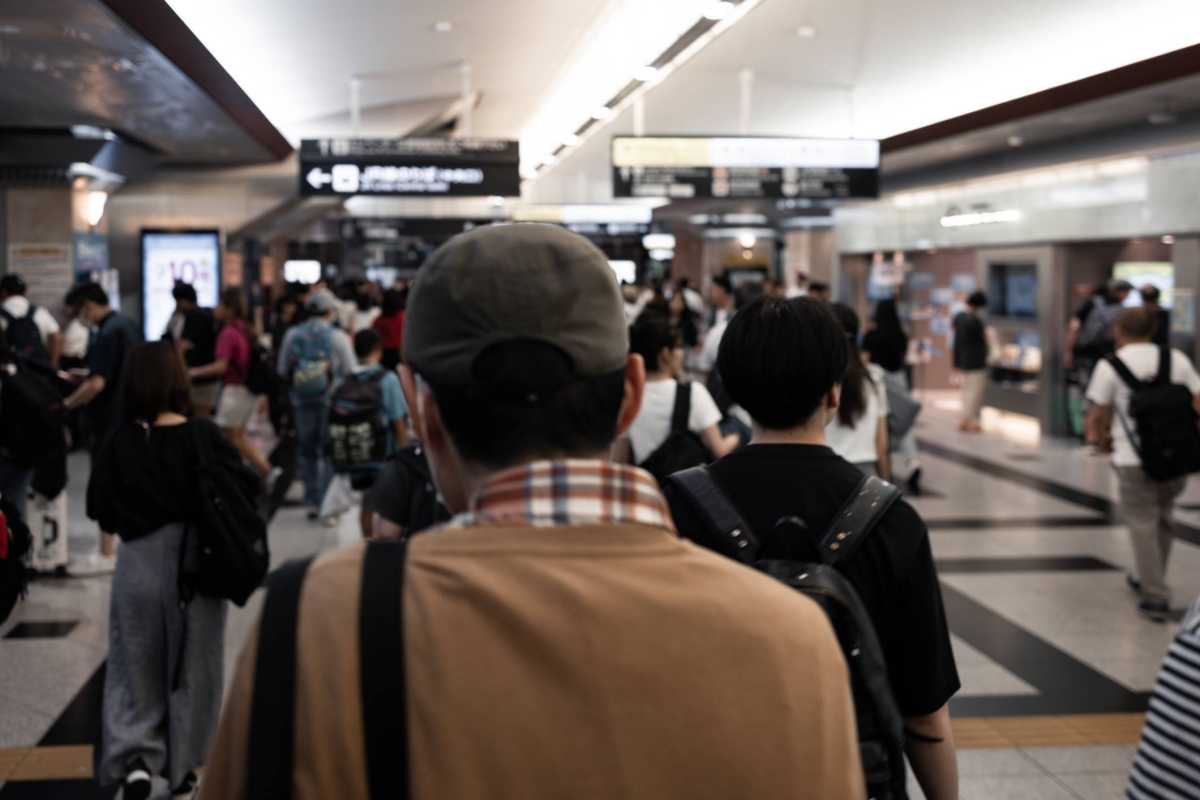 Mind the gap — and the shoulder checking: Dealing with pushy people in Japan’s crowded spaces