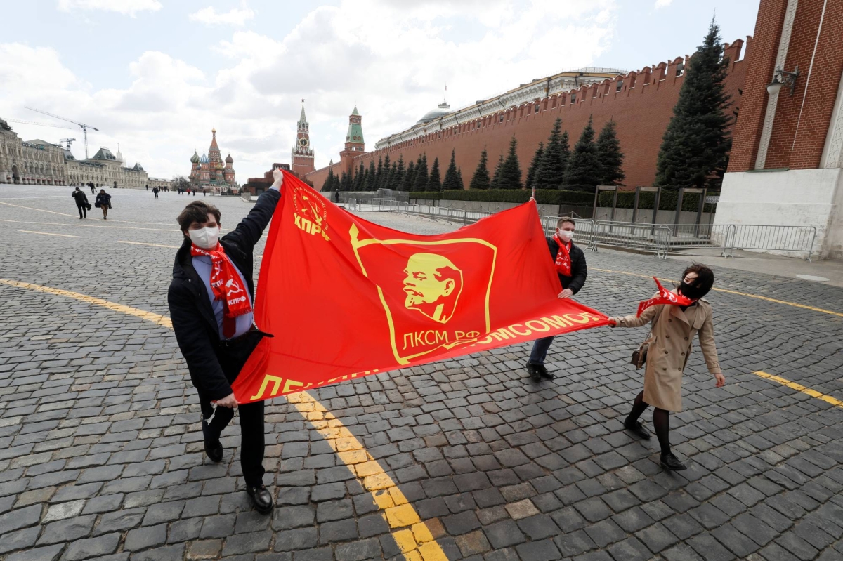 Russia’s nostalgia machine works for strongman Putin