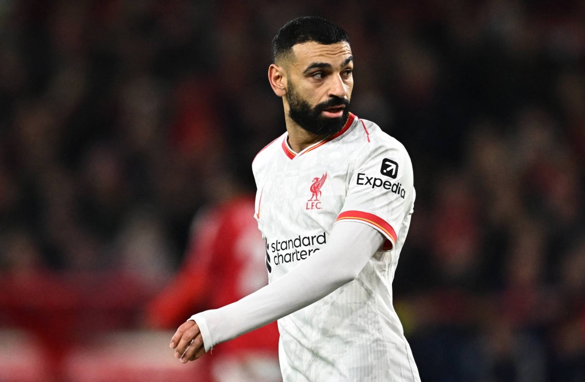 Slot urges Salah to sign new Liverpool deal after Saudi links