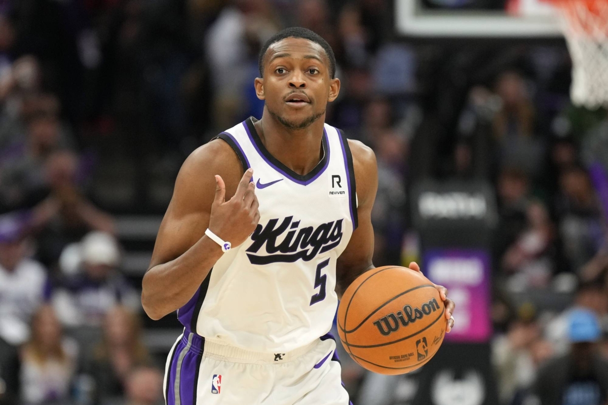 Kings set to trade De’Aaron Fox to Spurs as part of three-team deal