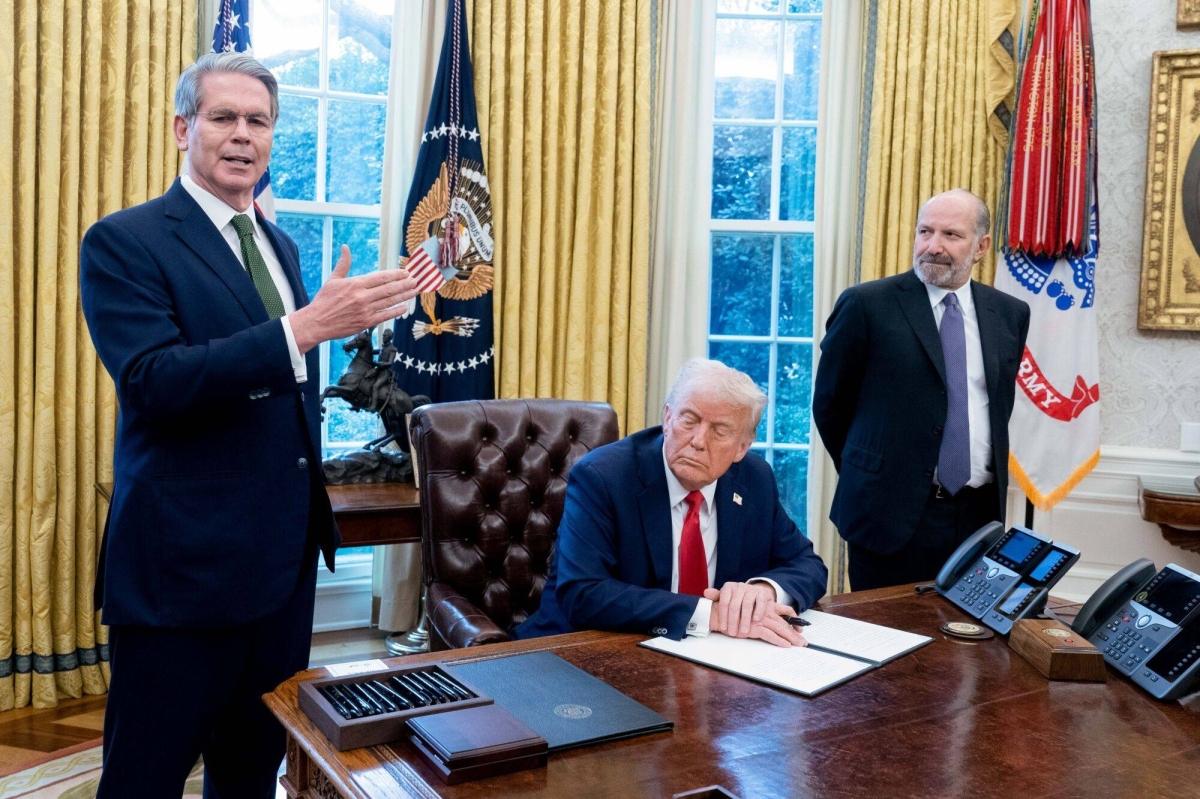 Trump orders creation of U.S. sovereign wealth fund, says it could buy TikTok