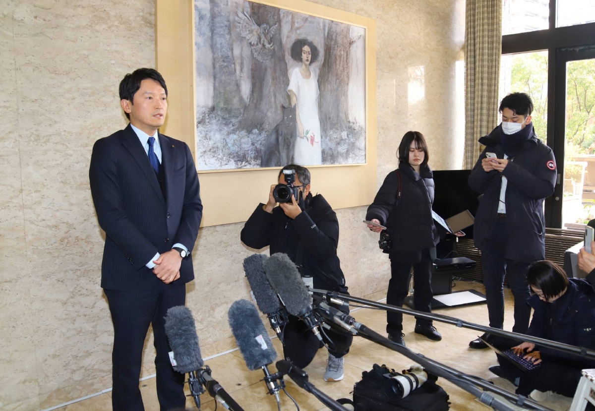 Hyogo governor’s reelection sparks investigation into PR firm payments