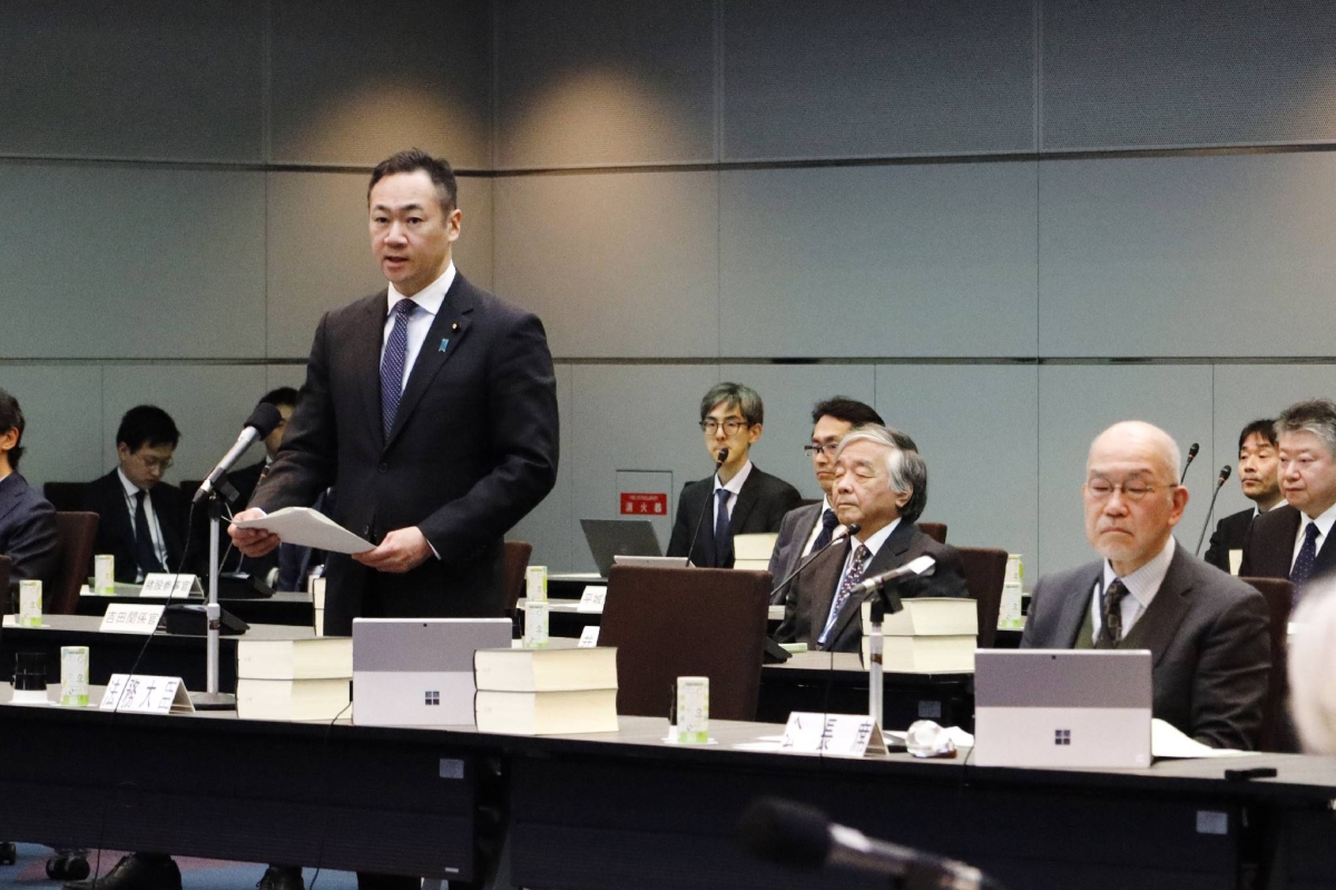 Japan eyes measures to empower firms with details of de facto shareholders