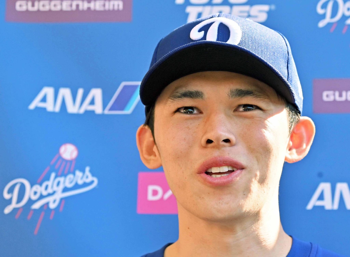 Roki Sasaki surprises Dodgers teammates with marriage news