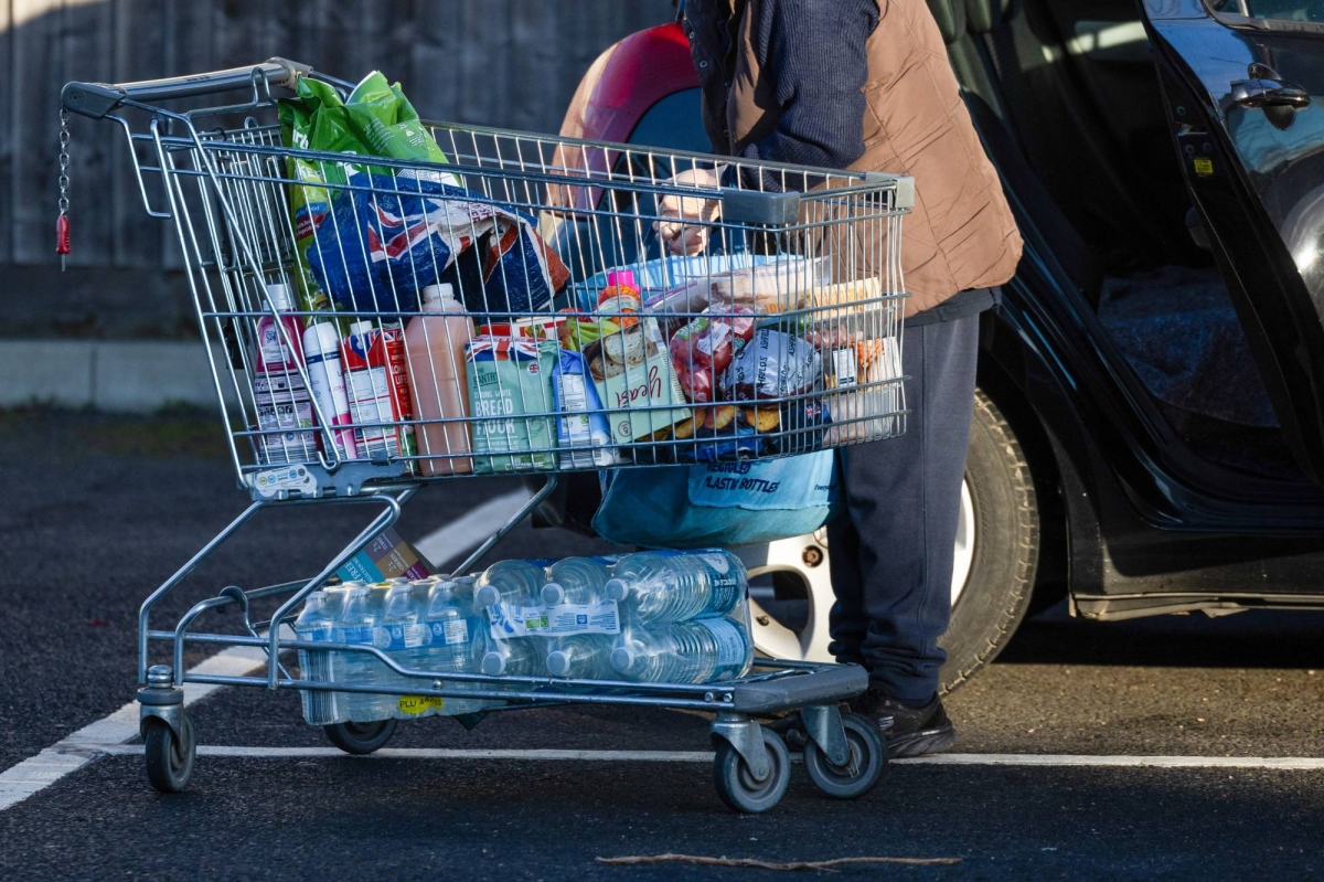 The reluctant British consumer is a problem for Keir Starmer